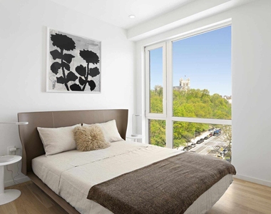 320 West 135th Street - Photo Thumbnail 3