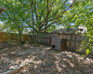 1407  Avebury Cir - Photo Thumbnail 14