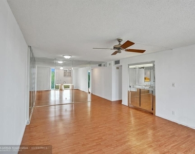 406 Nw 68 Ave - Photo Thumbnail 10