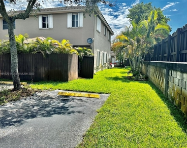 16626 Nw 73rd Pl - Photo Thumbnail 14