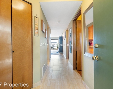 4926 S. Corbett Ave. #206 - Photo Thumbnail 2