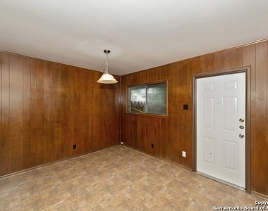 123 Brettonwood Dr - Photo Thumbnail 11