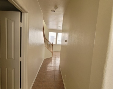 7817 Falconwing Avenue - Photo Thumbnail 33