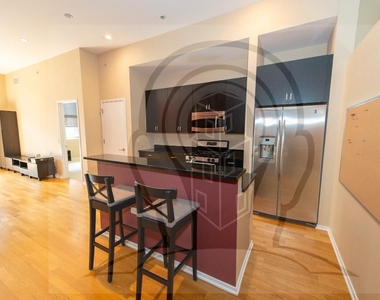 310 South Michigan Avenue - Photo Thumbnail 4