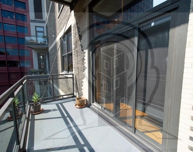310 South Michigan Avenue - Photo Thumbnail 17