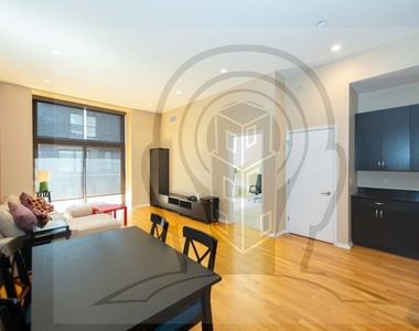 310 South Michigan Avenue - Photo Thumbnail 5