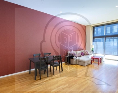 310 South Michigan Avenue - Photo Thumbnail 1