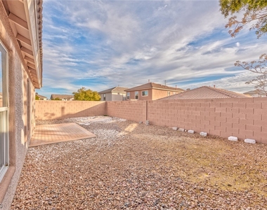 11169 Salentino Avenue - Photo Thumbnail 13