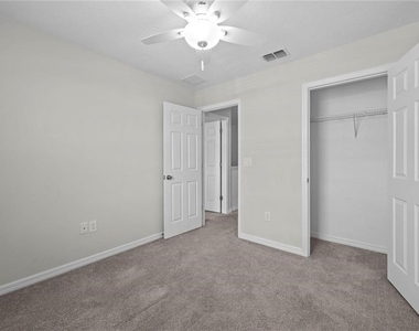 8061 Glenlloyd Avenue - Photo Thumbnail 22