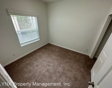 520 Pine Avenue - Photo Thumbnail 4