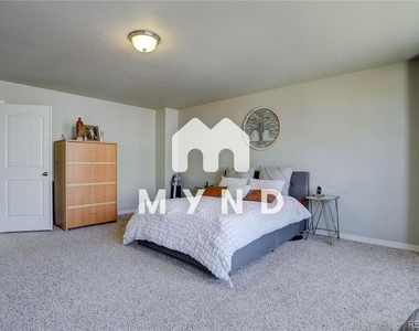 7074 New Meadow Dr - Photo Thumbnail 16