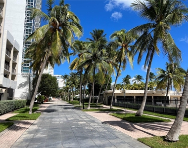 2625 Collins Ave - Photo Thumbnail 47