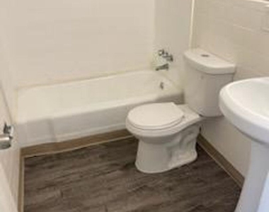 425-431 E. Willamette Avenue (downtown Square) - Photo Thumbnail 8