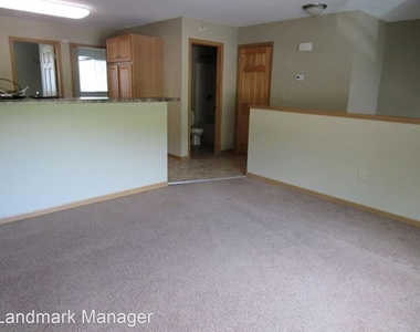 202 James Ave - Photo Thumbnail 9