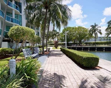 7900 Harbor Island Drive - Photo Thumbnail 42