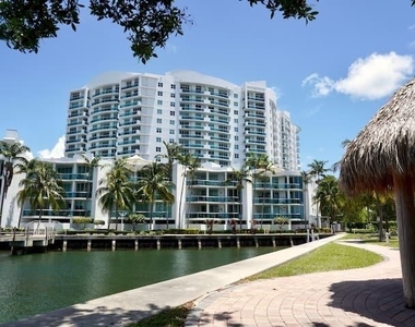 7900 Harbor Island Drive - Photo Thumbnail 43