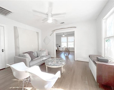 2615 W Brooklyn Avenue - Photo Thumbnail 9