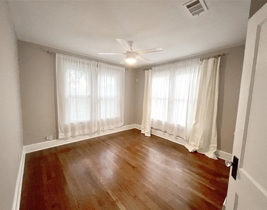 2615 W Brooklyn Avenue - Photo Thumbnail 13