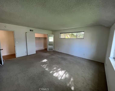 17331 Margate Street - Photo Thumbnail 14