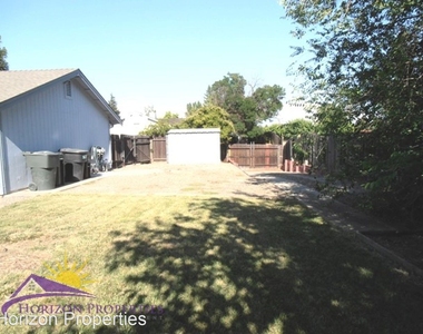 8053 Aztec Way - Photo Thumbnail 24