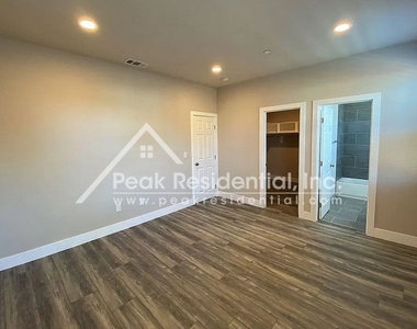 1821 Iris Avenue - Photo Thumbnail 11