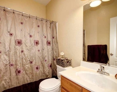 3301 North Park Drive #2713 - Photo Thumbnail 5