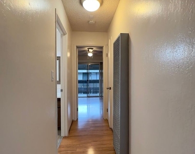 102-156 Brown Street - Photo Thumbnail 10