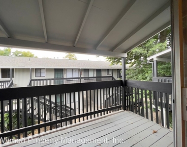 102-156 Brown Street - Photo Thumbnail 16