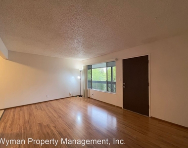 102-156 Brown Street - Photo Thumbnail 6
