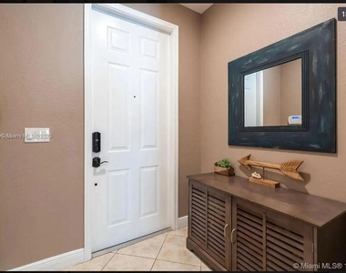 7782 Paddock Pl - Photo Thumbnail 16