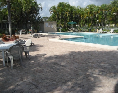 10855 Sw 112 Av - Photo Thumbnail 12