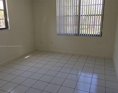 10855 Sw 112 Av - Photo Thumbnail 2