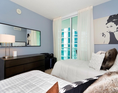 250 Sunny Isles Blvd - Photo Thumbnail 14