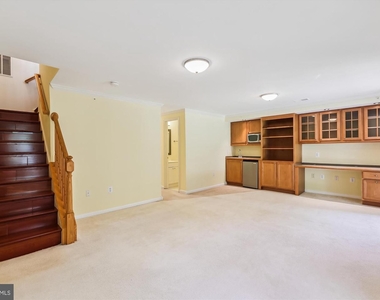 7445 Gillingham Row - Photo Thumbnail 22