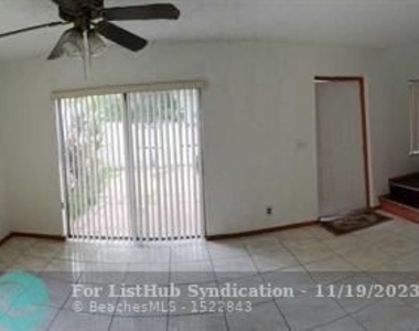 2212 Nw 58th Ave - Photo Thumbnail 6