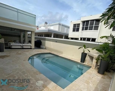 Urb. Encantada, Casa En - Photo Thumbnail 2