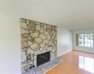 27773 Longhill Dr - Photo Thumbnail 12