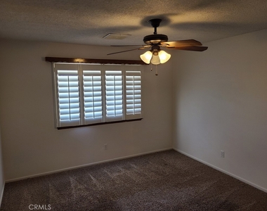 14608 Riverside Drive - Photo Thumbnail 16