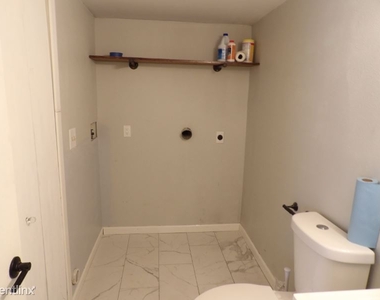 5560 Sacramento Place - Photo Thumbnail 5