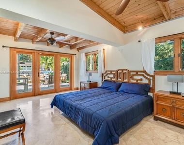 2613 Tortugas Ln - Photo Thumbnail 12