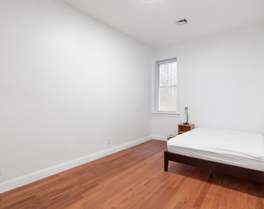 355 Tompkins Avenue - Photo Thumbnail 5