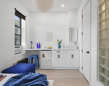 17-16 linden st - Photo Thumbnail 6