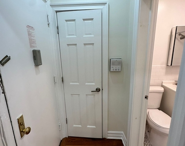 35-05 94th Street - Photo Thumbnail 2