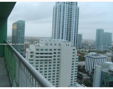 1200 Brickell Bay Dr - Photo Thumbnail 8