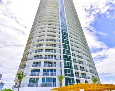 1750 N Bayshore Dr - Photo Thumbnail 0