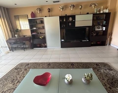 21399 Marina Cove Cir - Photo Thumbnail 12