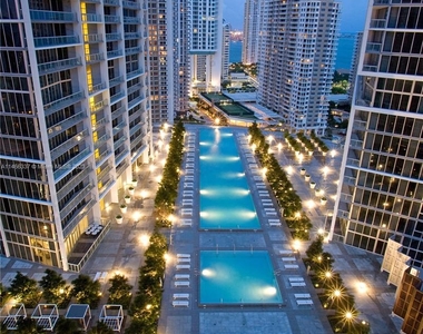 495 Brickell Ave - Photo Thumbnail 6