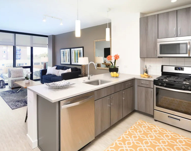 847 Chicago Avenue - Photo Thumbnail 2
