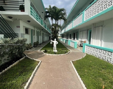 6494 Collins Ave - Photo Thumbnail 0