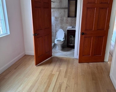 224-05 93rd Avenue - Photo Thumbnail 5